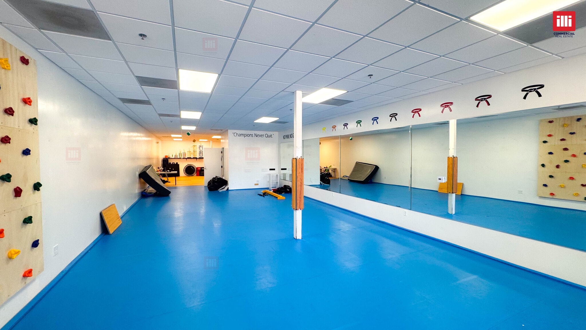 360 Via Las Brisas, Newbury Park, CA for lease Interior Photo- Image 1 of 3