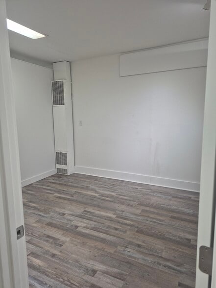 1235 Cross St SE, Salem, OR for lease - Building Photo - Image 3 of 11