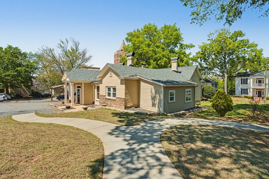236 Washington Ave, Marietta, GA à louer - Photo du bâtiment - Image 3 de 23