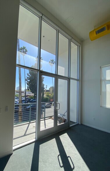 1347 19th St, Santa Monica, CA à louer - Photo du bâtiment - Image 2 de 12