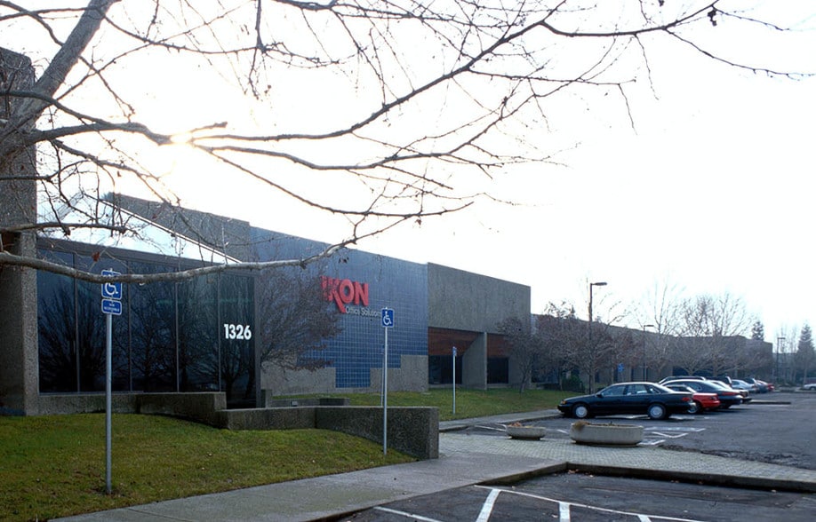 1326-1340 N Market Blvd, Sacramento, CA for lease - Building Photo - Image 3 of 3