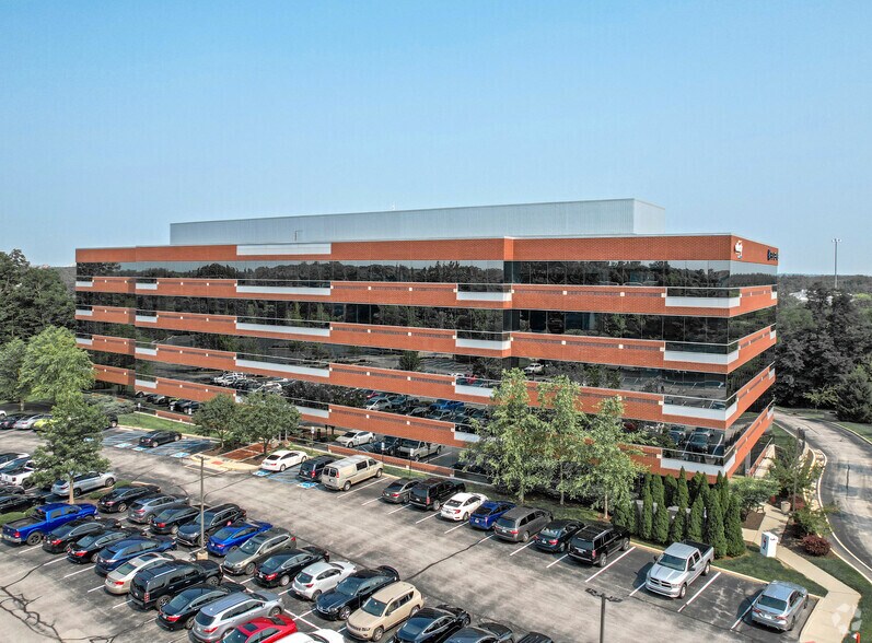 8415 Allison Pointe Blvd, Indianapolis, IN à louer - Photo du bâtiment - Image 1 de 7