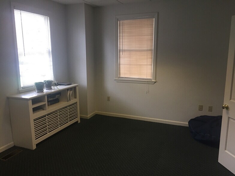 736 Church St, Indiana, PA for lease - Interior Photo - Image 2 of 2