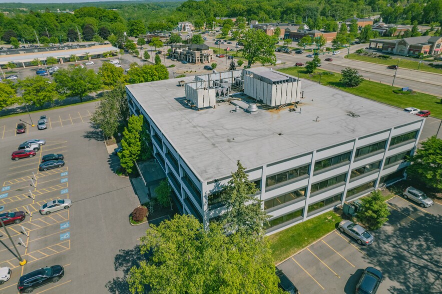 6701 Rockside Rd, Independence, OH à louer - Photo du bâtiment - Image 3 de 25