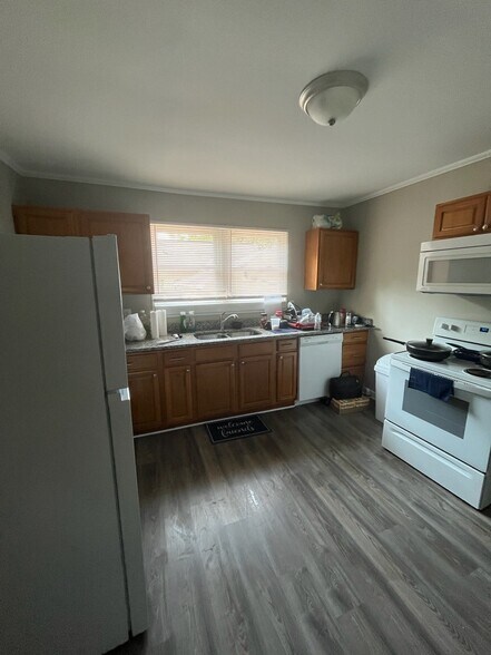 15 College St, Thomasville, NC à vendre - Photo intérieure - Image 2 de 9