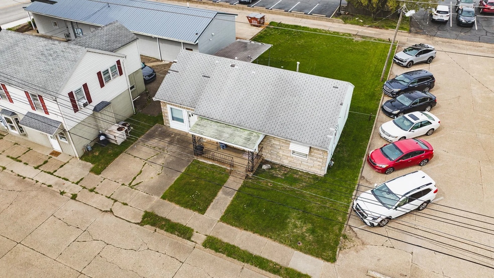 505 27th St, Vienna, WV à vendre - Photo du bâtiment - Image 3 de 18