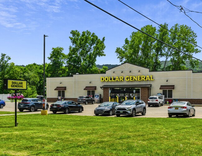 Plus de détails pour 135 E Main St, Angelica, NY - Commerce de détail à vendre