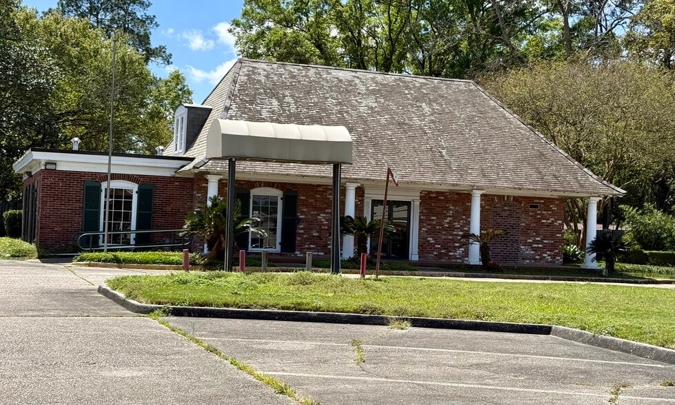 8796 Greenwell Springs Rd, Baton Rouge, LA for sale - Building Photo - Image 2 of 12