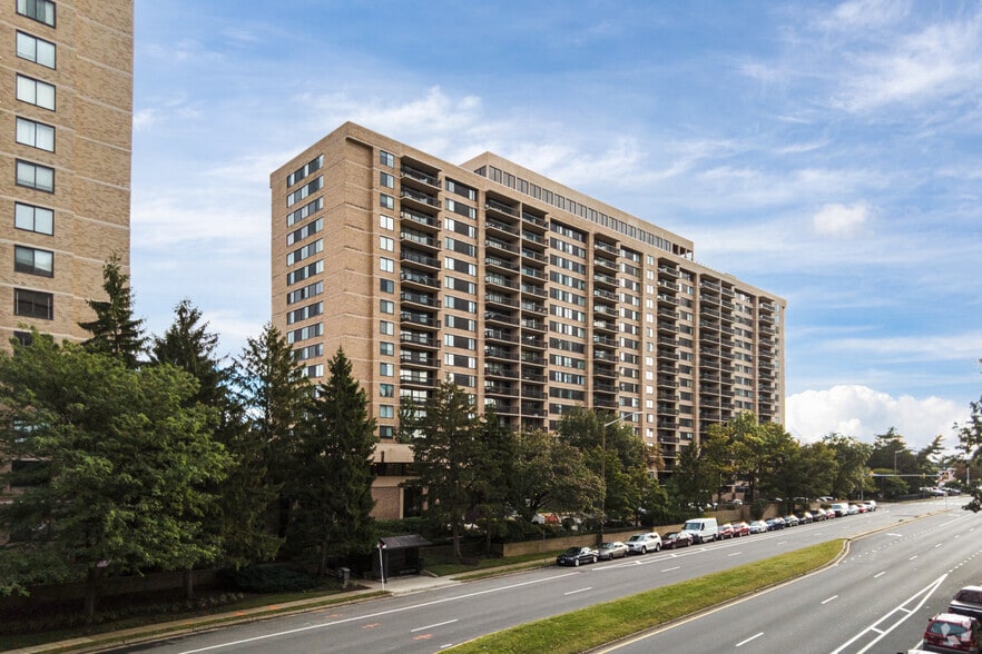 3713 S George Mason Dr, Falls Church, VA for sale - Building Photo - Image 2 of 4
