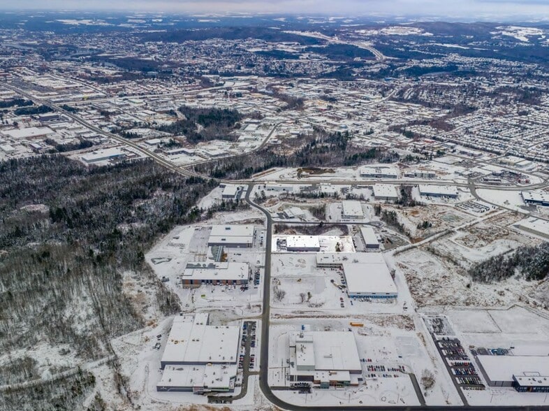 760-764 Rue Joseph-Louis-Mathieu, Sherbrooke, QC à vendre - Photo du bâtiment - Image 2 de 6
