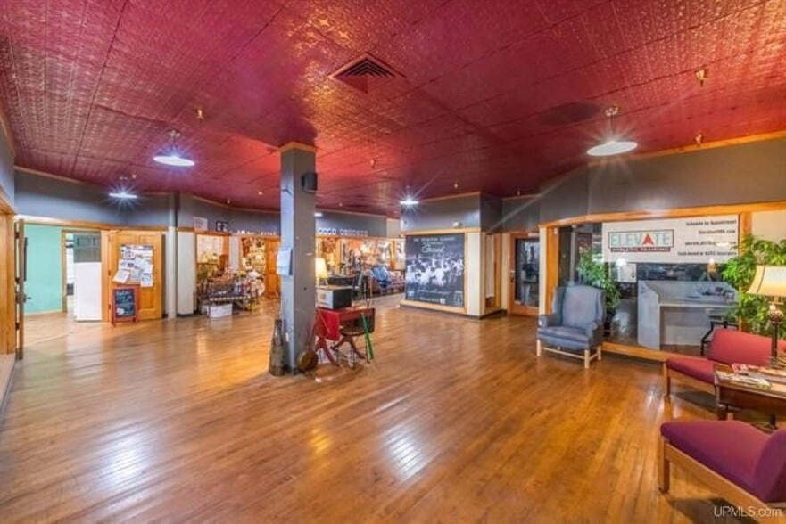 308 Cleveland Ave, Ishpeming, MI for sale - Building Photo - Image 3 of 25