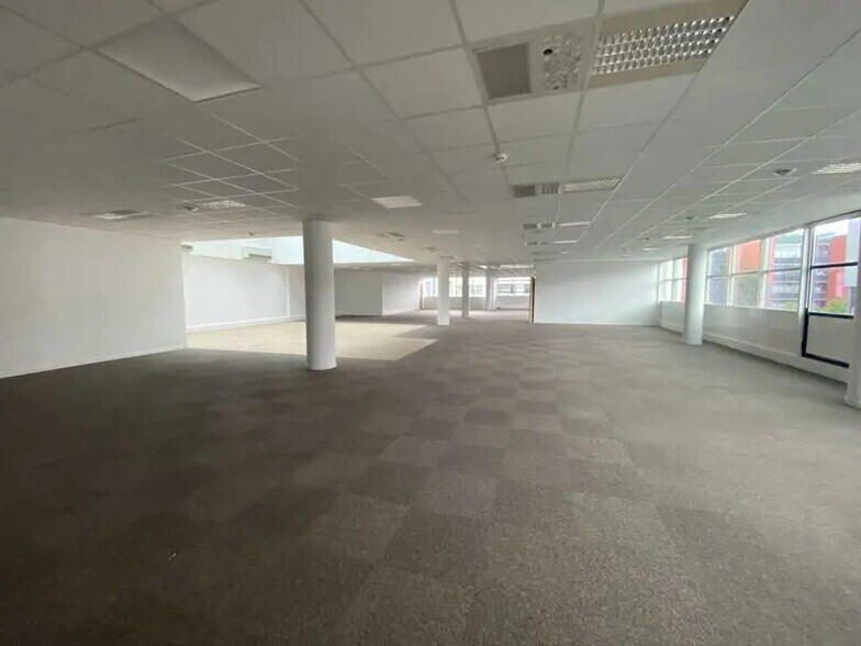 60 Avenue Rockefeller, Lyon à louer - Photo du bâtiment - Image 3 de 12