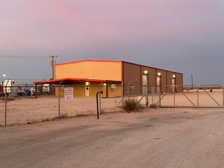 3460 S Fulton Ave, Odessa, TX for lease - Building Photo - Image 2 of 16