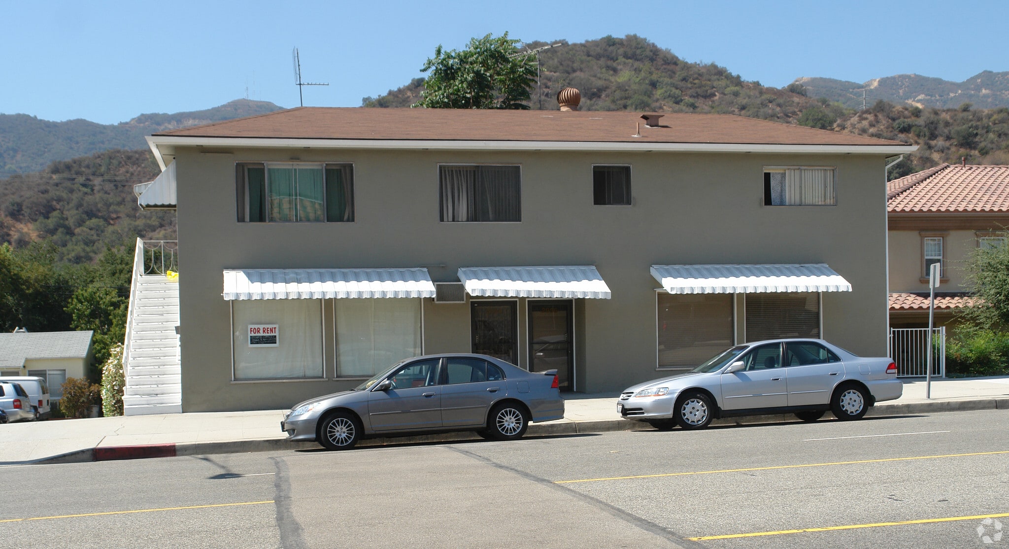 2952 Honolulu Ave, Glendale, CA for lease Primary Photo- Image 1 of 9