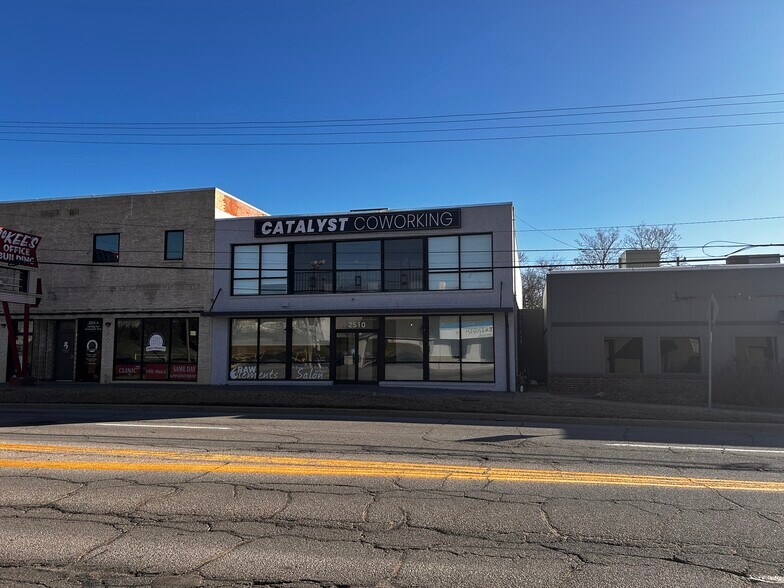 2510 E 15th St, Tulsa, OK for lease - Building Photo - Image 1 of 26