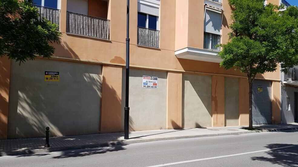 Retail in València for lease - Building Photo - Image 2 of 2