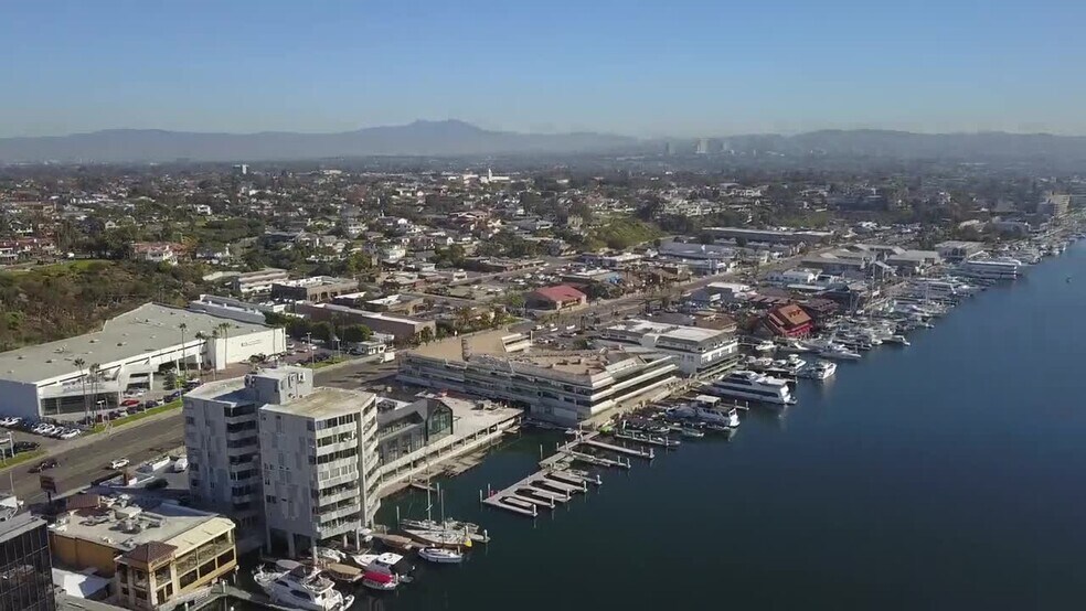 3101 W Coast Hwy, Newport Beach, CA à louer - Vidéo sur l’inscription commerciale - Image 2 de 13