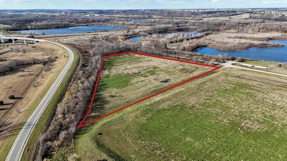 4650 SE Army Post Rd, West Des Moines, IA à vendre - Photo du bâtiment - Image 3 de 3
