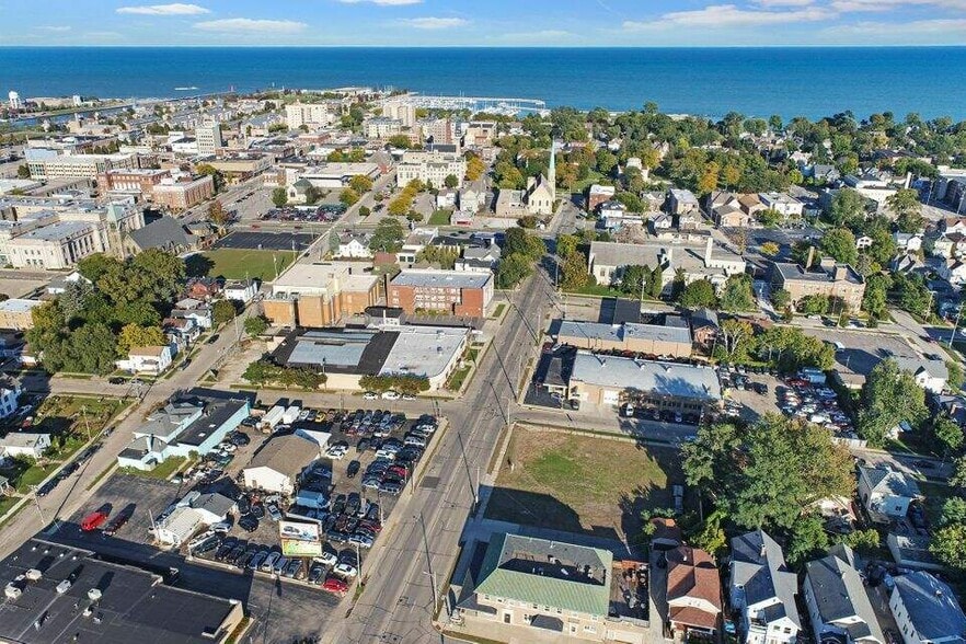 1101 60th St, Kenosha, WI à vendre - Photo du bâtiment - Image 2 de 7