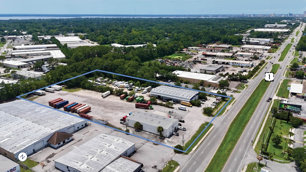4990-5000 Phillips Hwy, Jacksonville, FL for lease - Building Photo - Image 2 of 3