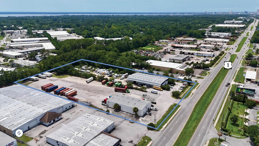 4990-5000 Phillips Hwy, Jacksonville, FL à louer - Photo du bâtiment - Image 2 de 3