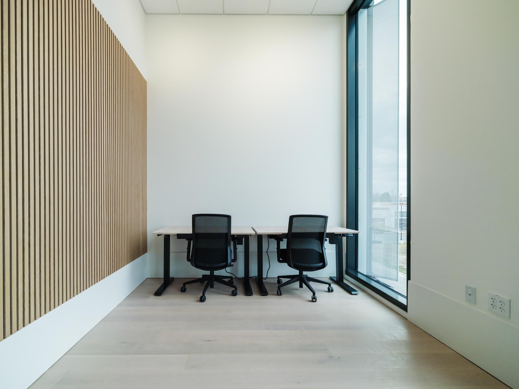 837 N 34th St, Seattle, WA for lease Interior Photo- Image 1 of 3