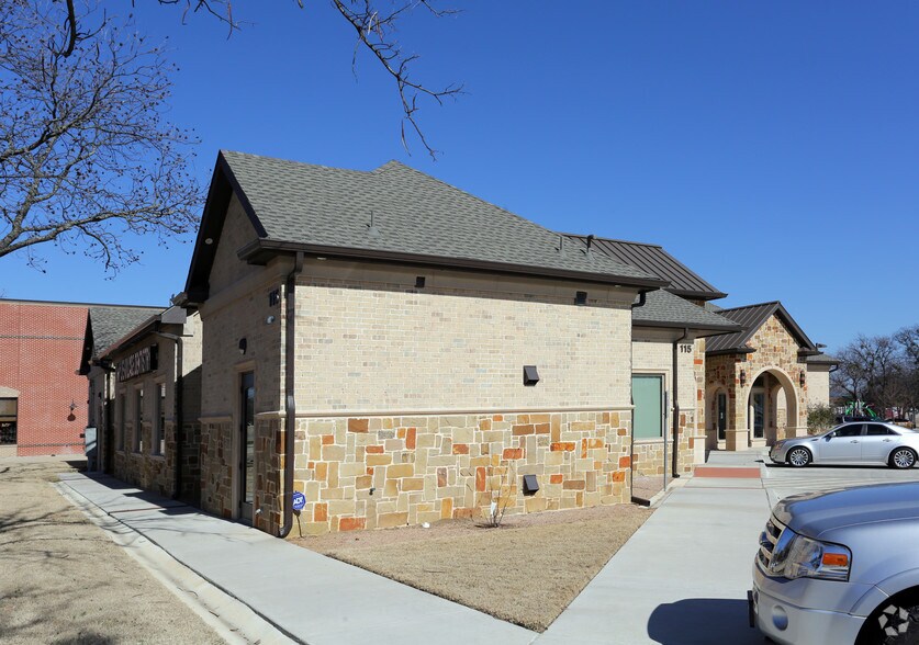 115 S Birmingham St, Wylie, TX à louer - Photo du bâtiment - Image 2 de 9