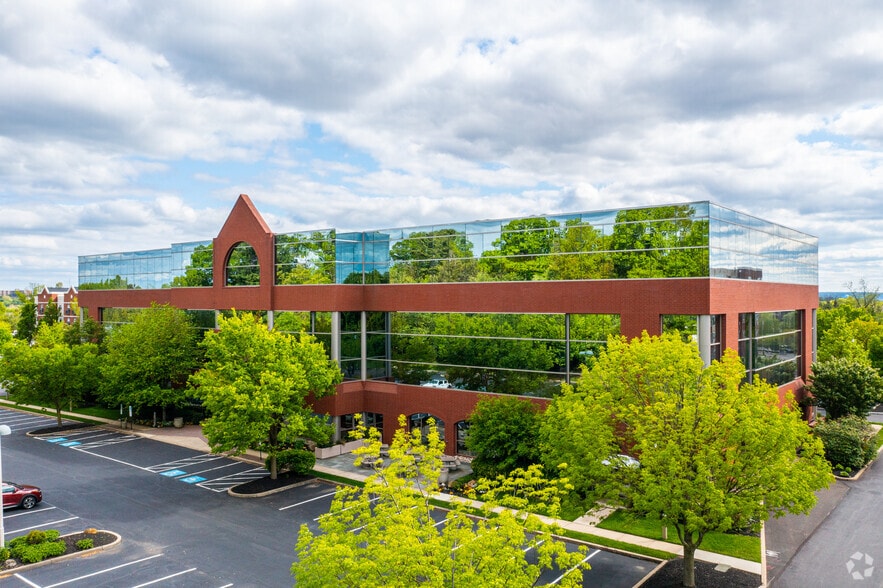 301 E Germantown Pike, East Norriton Township, PA for lease - Building Photo - Image 3 of 29