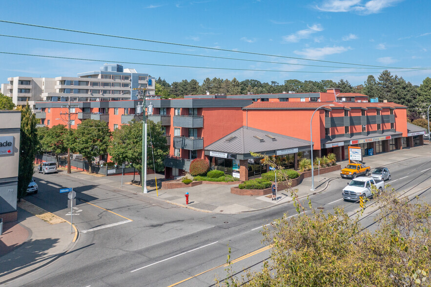 770 Hillside Av, Victoria, BC for sale - Building Photo - Image 1 of 1