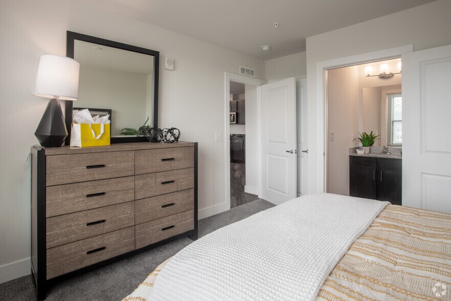 2150 Bond St, Charlottesville, VA à louer - Photo du bâtiment - Image 2 de 47