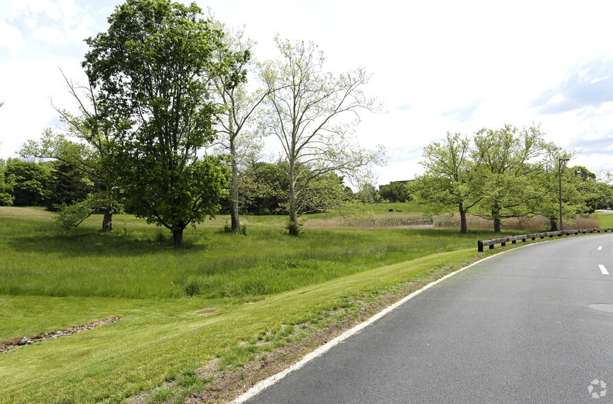 4-6 Giralda Farms, Madison, NJ à vendre - Photo du bâtiment - Image 1 de 1