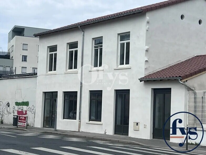 Office in Lyon for lease - Building Photo - Image 2 of 12