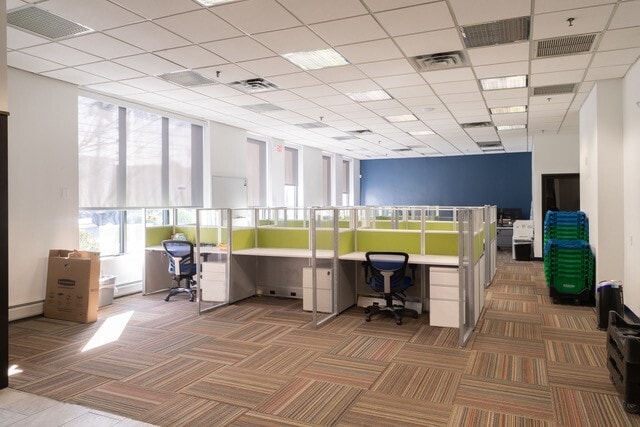 100 Triangle Blvd, Carlstadt, NJ for lease - Interior Photo - Image 2 of 7