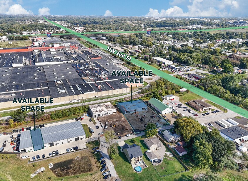 385 NW 43rd Pl, Des Moines, IA for lease Primary Photo- Image 1 of 6