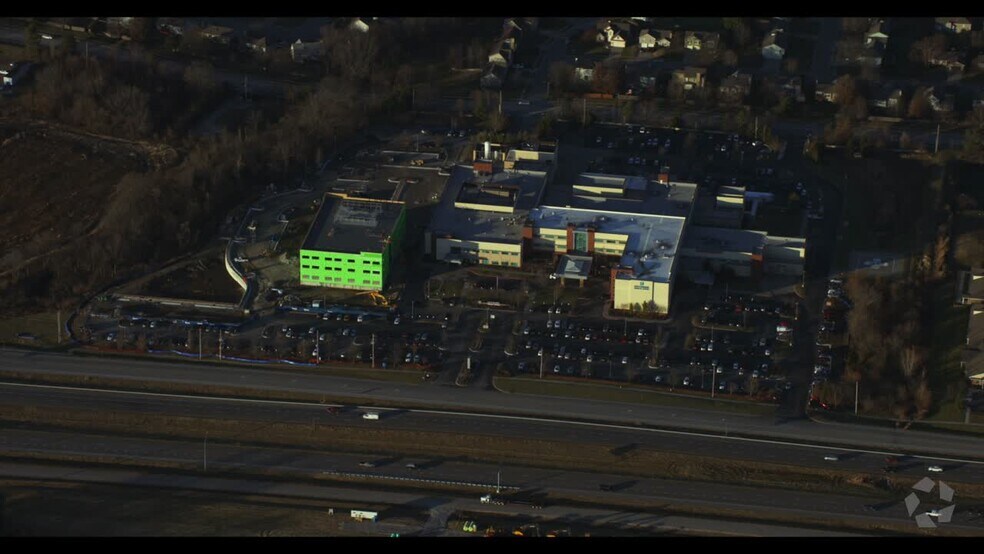 1980 SE Blue Pky, Lee's Summit, MO à louer - Vidéo aérienne - Image 2 de 10