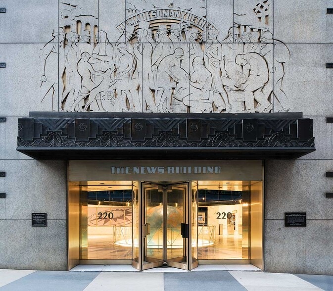 220 E 42nd St, New York, NY for lease - Building Photo - Image 3 of 4