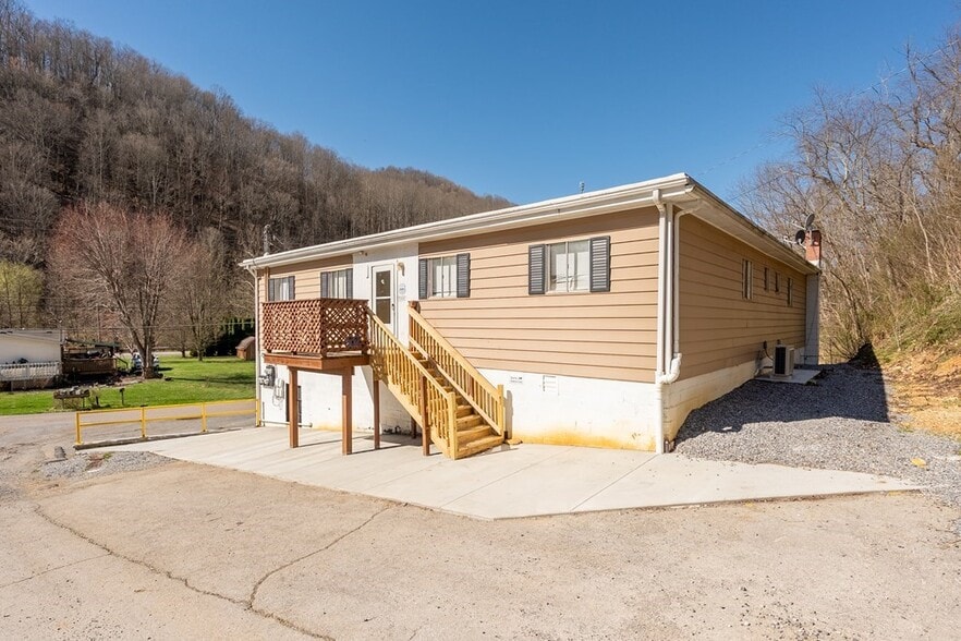 171 Market St, Marion, VA for sale - Building Photo - Image 2 of 13