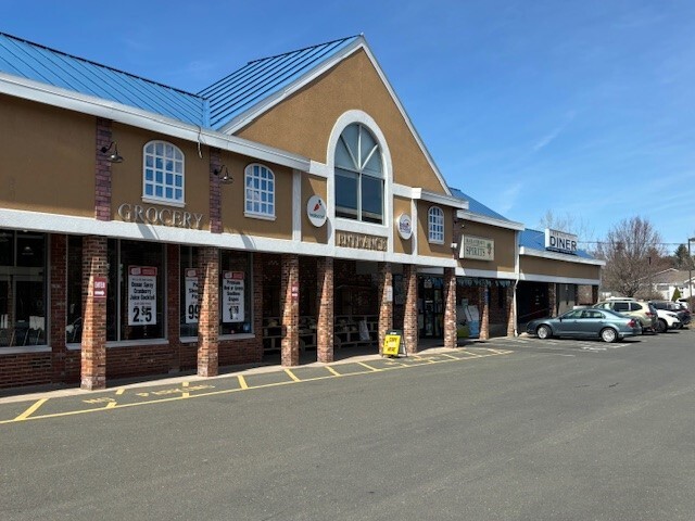 141 Main St, New Hartford, CT for lease Primary Photo- Image 1 of 2