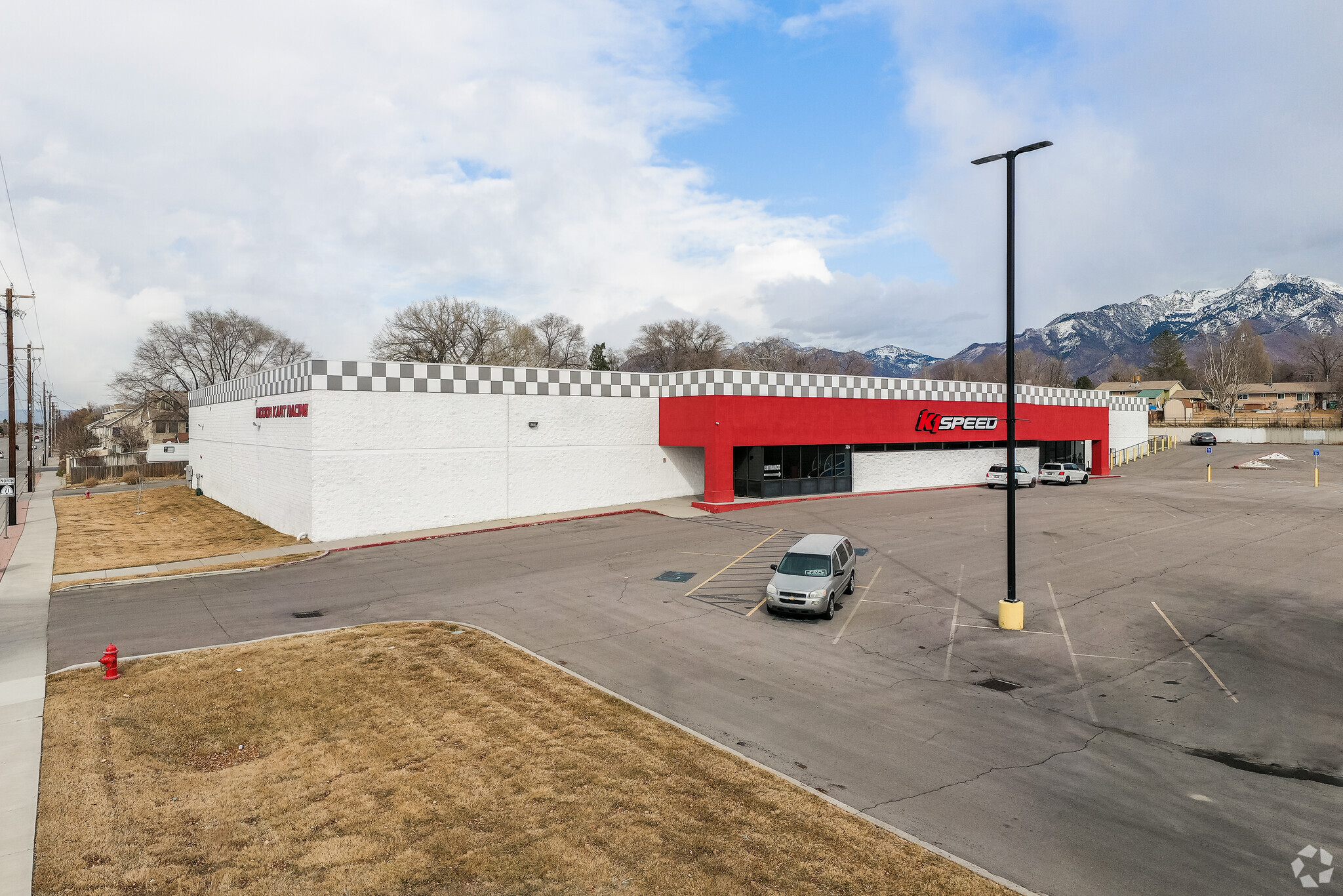 725 E 10600 S, Sandy, UT for sale Primary Photo- Image 1 of 1