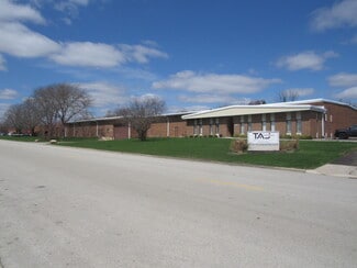 More details for 740 Church Rd, Elgin, IL - Industrial for Lease
