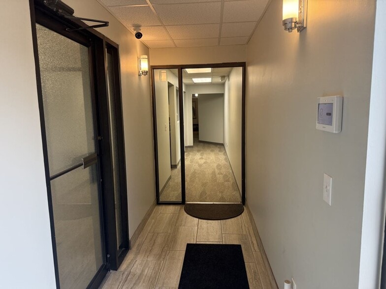 5080-5085 Lovers Ln, Portage, MI for lease - Interior Photo - Image 2 of 10