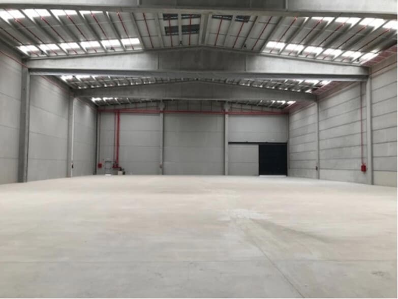 Industrial in San Fernando de Henares, Madrid for lease - Interior Photo - Image 2 of 4