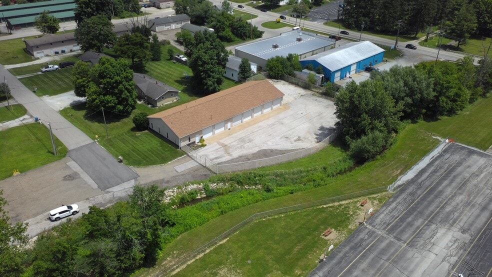 3143 Whipple Dr, Barberton, OH for sale - Building Photo - Image 3 of 12