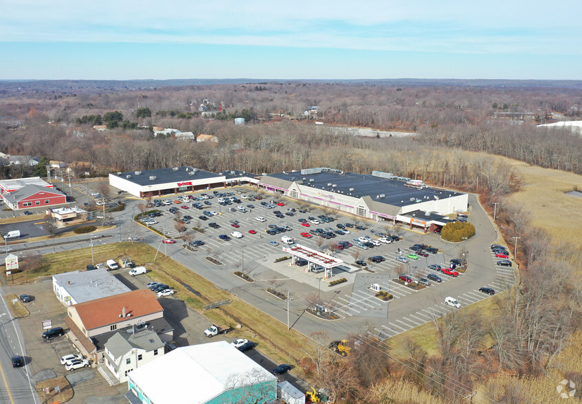 215 E Main St, Clinton, CT for lease - Aerial - Image 3 of 5