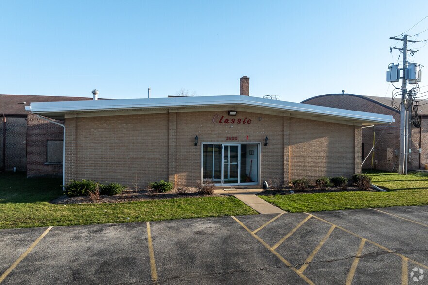 3800 Wesley Ter, Schiller Park, IL à vendre - Photo du bâtiment - Image 2 de 5