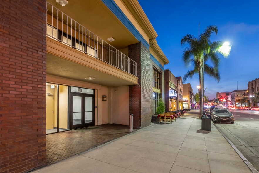 132 E Colorado Blvd, Pasadena, CA for lease - Building Photo - Image 2 of 13