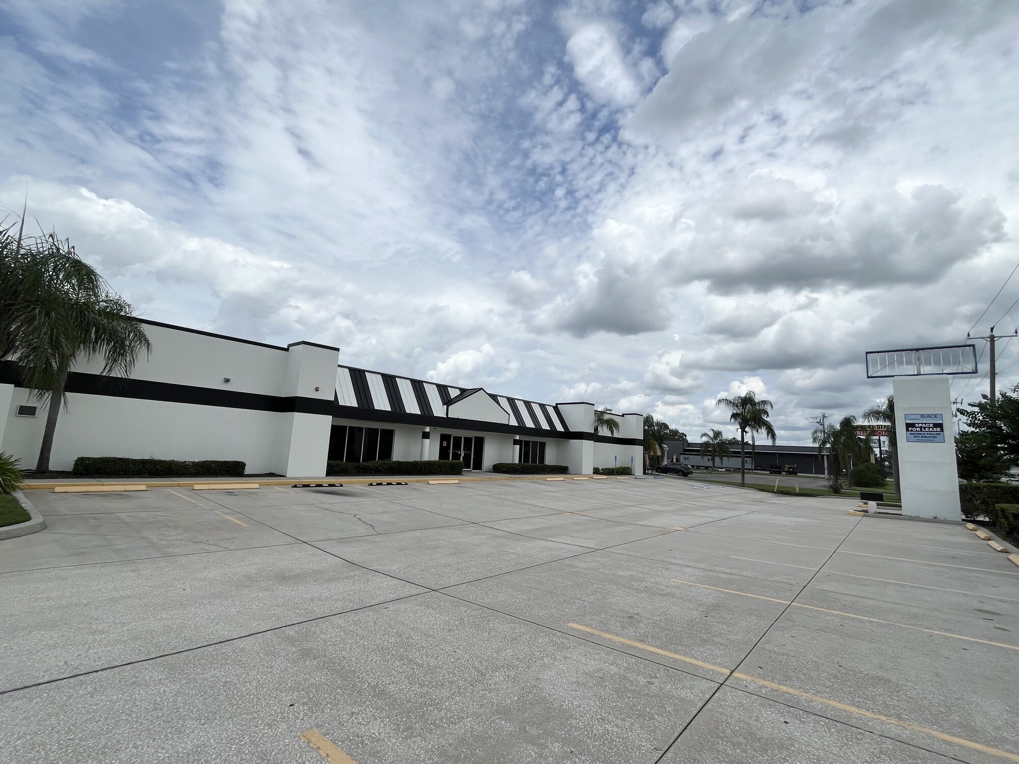 1210 10th St E, Palmetto, FL à louer Photo du bâtiment- Image 1 de 8