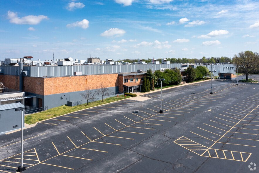 900-1000 Tyrone Pike, Versailles, KY à louer - Photo du bâtiment - Image 3 de 5