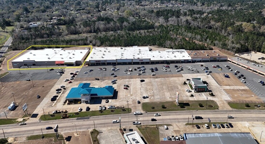 1005-1027 N Pine St, Deridder, LA for lease Primary Photo- Image 1 of 16