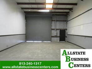 13215 N Nebraska Ave, Tampa, FL à louer Photo intérieure- Image 2 de 6